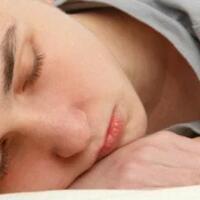 penjelasan-ilmiah-kenapa-anak-muda-harus-tidur-8-jam-sehari