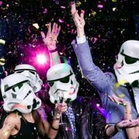tahun-baruan-ala-jagoan-star-wars-contek-di-sini