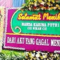 waduh-bagaimana-bila-saat-pernikahanmu-dapat-karangan-bunga-gokil-seperti-ini