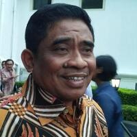 sumarsono-sebut-kereta-mrt-mirip-jangkrik-minta-desain-ulang