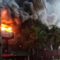 kios-di-pasar-senen-terbakar-17-unit-damkar-dikerahkan