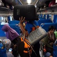 tiket-kereta-untuk-mudik-lebaran-sudah-bisa-dipesan-bulan-ini