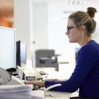 tukeran-email-sama-temennya-bikin-pria-ini-tau-rasanya-jadi-wanita