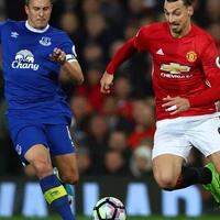 mu-imbang-lawan-everton-persaingan-ke-empat-besar-liga-inggris-semakin-seru
