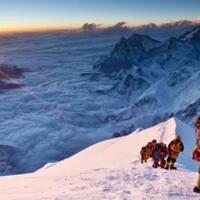 sarapan-di-puncak-everest-tanpa-perlu-mendaki