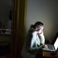 5-keuntungan-tidur-larut-malam