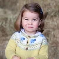 putri-charlotte-anak-2-tahun-yang-fotonya-berharga-milyaran