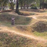 mengunjungi-ladang-pembantaian-di-killing-field-memorial-kamboja