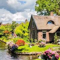 10-desa-tercantik-di-dunia-dengan-pemandangan-menakjubkan-ini-bakal-bikin-kamu-betah