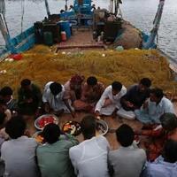 10-foto-momen-buka-puasa-bersama-dari-seluruh-dunia-ini-bikin-kamu-bersyukur