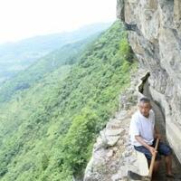 pria-ini-gali-gunung-selama-36-tahun-alasannya-bakal-sentuh-hatimu