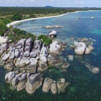 indahnya-pantai-tanjung-tinggi-yang-menjadi-tempat-syuting-film-laskar-pelangi