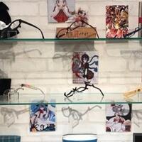 penampakan-toko-kacamata-bertema-anime-pertama-di-dunia