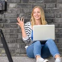 dengan-engagement-langsung-akankah-vlog-geser-periklanan-tv