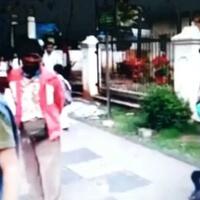 pemotor-yang-suka-naik-trotoar-berkendaralah-dengan-akal-sehat