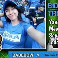 inilah-bidadari-tribun-yang-mewarnai-sepak-bola-indonesia