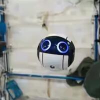 int-ball--drone-imut-buat-foto-para-astronot