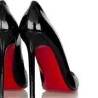 berani-coba-sepatu-roda-stiletto