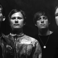 tom-delonge-rilis-ep-versi-akustik-album-pertama-angels-and-airwaves