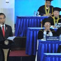 jokowi-singgung-pernikahan-raisa-di-kuliah-dies-natalis-unpad