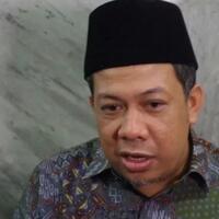 fahri-hamzah-minta-publik-tak-khawatirkan-wacana-pembekuan-kpk