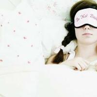 pentingnya-penutup-mata-ketika-tidur-bagi-kalian-yang-imsonia