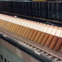 fenty-beauty-foundation-produk-rihanna-yang-mengguncang-dunia-make-up