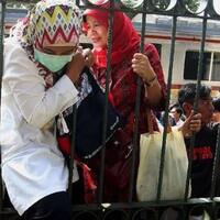 proses-evakuasi-krl-yang-anjlok-di-manggarai