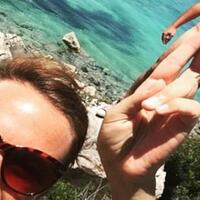 pasangan-ini-sering-quottelanjangquot-saat-travelling