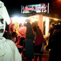 tempat-makan-martabak-bareng-hantu-lokal