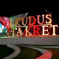ada-hal-unik-dari-gerbang-kudus-kota-kretek
