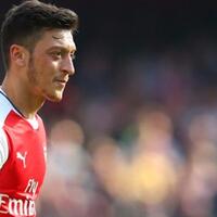 pemain-ini-terancam-posisinya-jika-ozil-pindah-ke-man-united