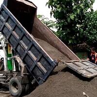 bongkar-material-bahan-bangunan-di-tanah-milik-orang-lain-perlu-izinkah