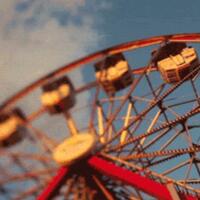 efek-topan-bianglala-ini-ikut-terbang-ibarat-kertas