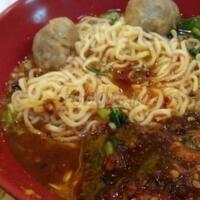 gila-pedas-ini-dia-4-mie-pedas-saingan-indomie-abang-adek