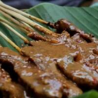 namanya-sate-kere-tapi-bukan-satenya-wong-kere