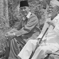 mengenal-tokoh-pejuang-indonesia-kh-agus-salim-si-kecil-yang-pandai-diplomasi