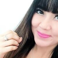 pose-di-depan-ka-bah-via-vallen-dicibir