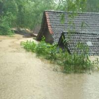 banjir-di-pacitan-telan-korban-jiwa-prayforpacitan