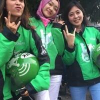7-driver-cantik-ojek-online-yang-bikin-kamu-betah-naik-motor