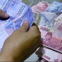 enaknya-punya-gaji-tambahan-bisa-nyenengin-orang-sekitar-kita