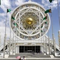 turkmenistan-kota-terputih-di-dunia-dan-juga-gadisnya-putih---putih
