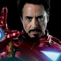 robert-downey-memberi-penghargaan-kepada-kru-produksi-avengers
