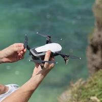 dji-mavic-air-drone-dengan-kecerdasan-buatan-yang-sangat-canggih-saat-ini