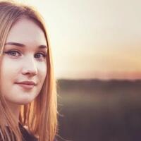 ngeri-gan-stop-pakai-lensa-kontak-deh