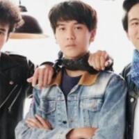 tren-berbusana-90-an-ala-film-dilan-1990