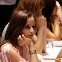 5-wanita-cantik-di-permainan-catur