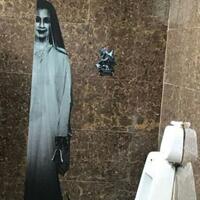 hiii-ada-penampakan-ibu-quotpengabdi-setanquot-di-toilet-mall-thailand