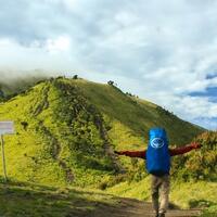 perpustakaan-gunung-kini-gunung-merbabu-di-lengkapi-dengan-perpustakaan