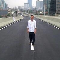 maju-kena-mundur-kena--itulah-nasib-pengendara-motor-di-casablanca
